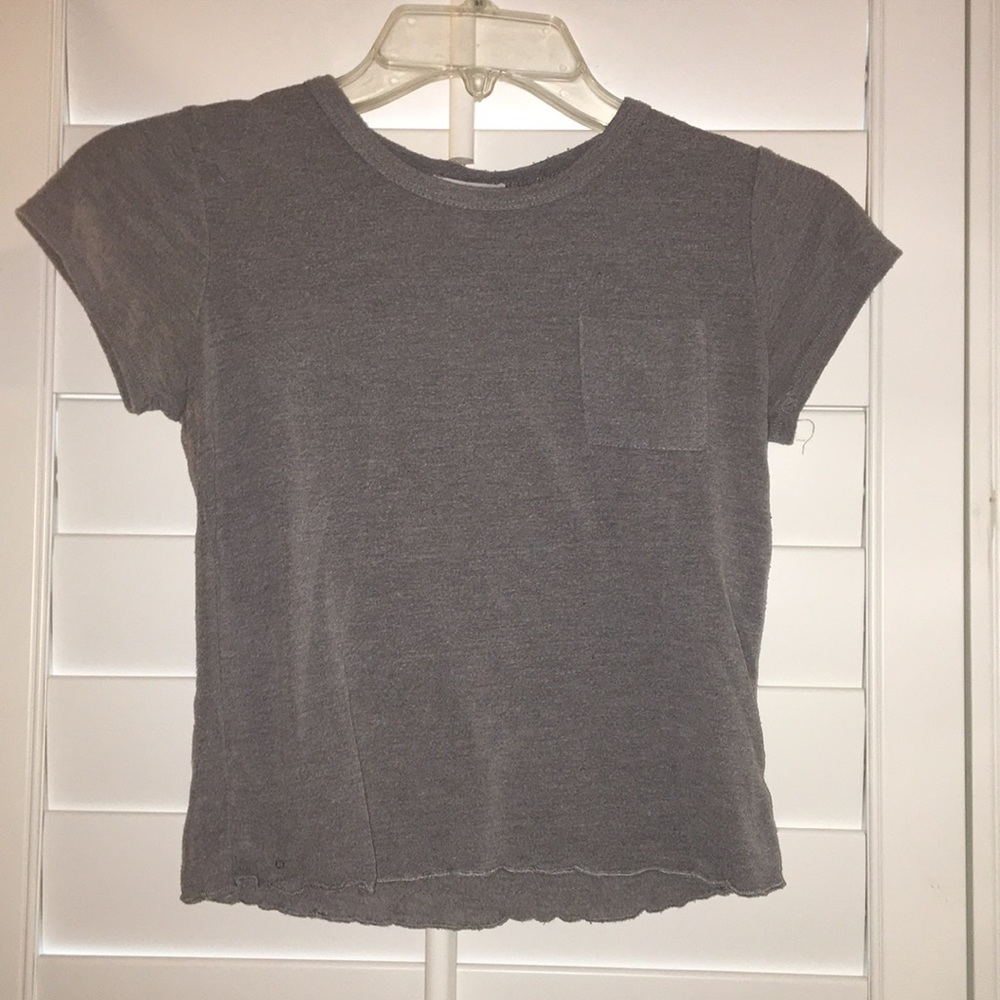 Grey t shirt